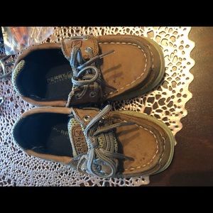 Toddler sperrys